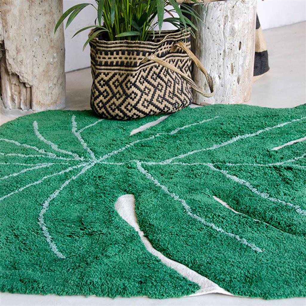 Carpet monstera leaf