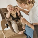 Newborn zitje voor eetstoel