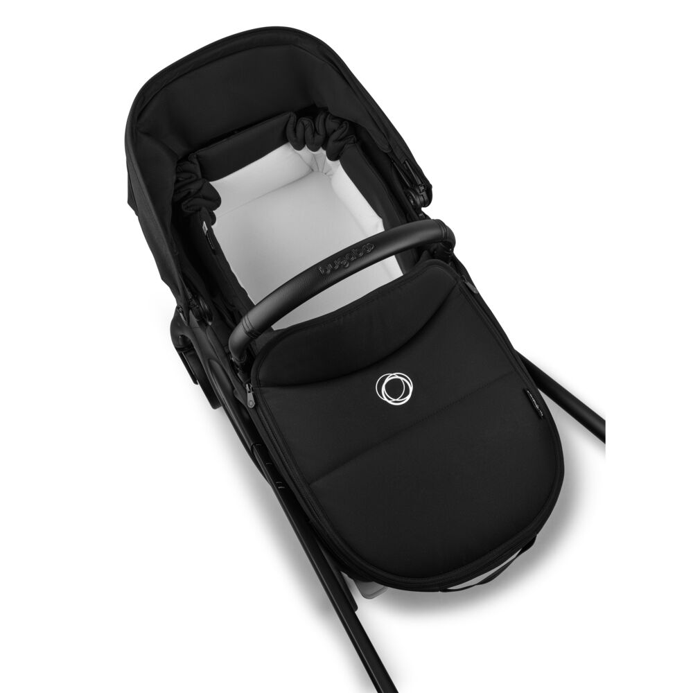 Babynest – draagbaar baby reisnest voor in de kinderwagen