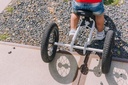 Trike Kit met zwarte banden – van loopfiets naar driewieler