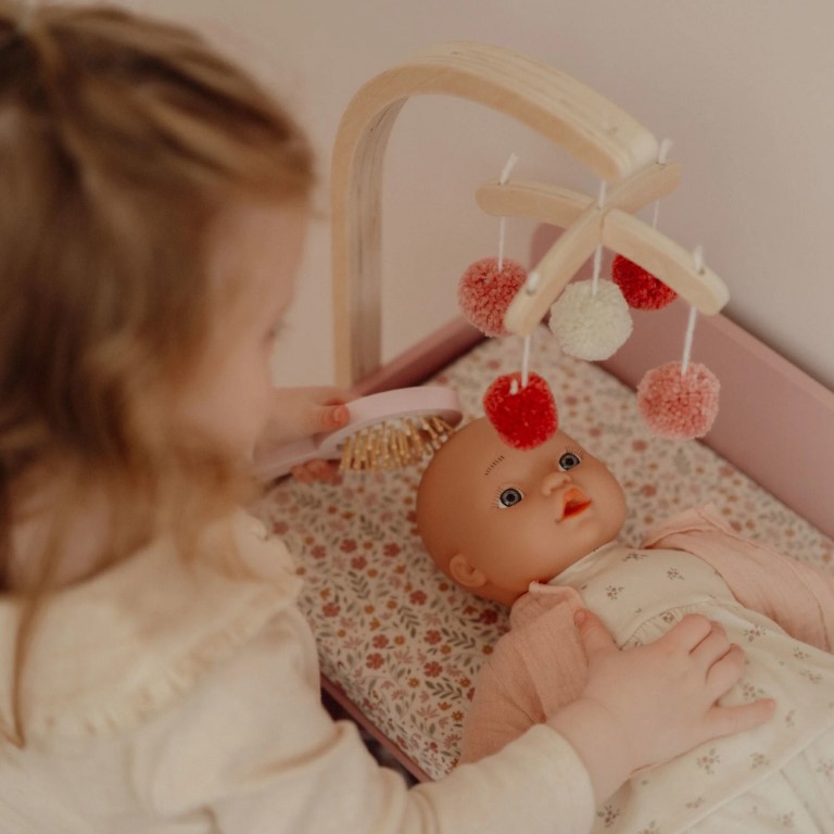 Houten poppencommode