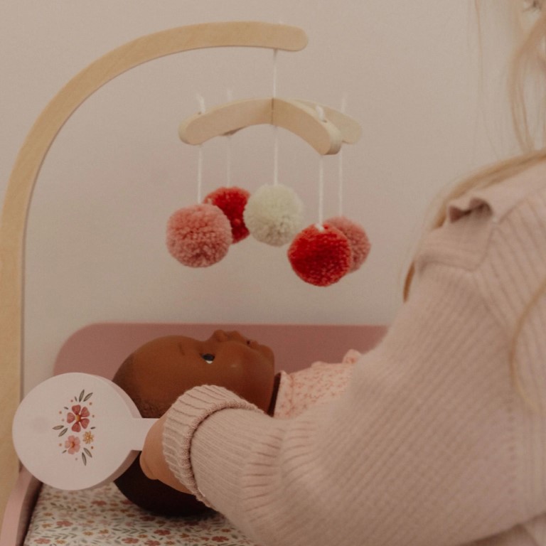 Houten poppencommode