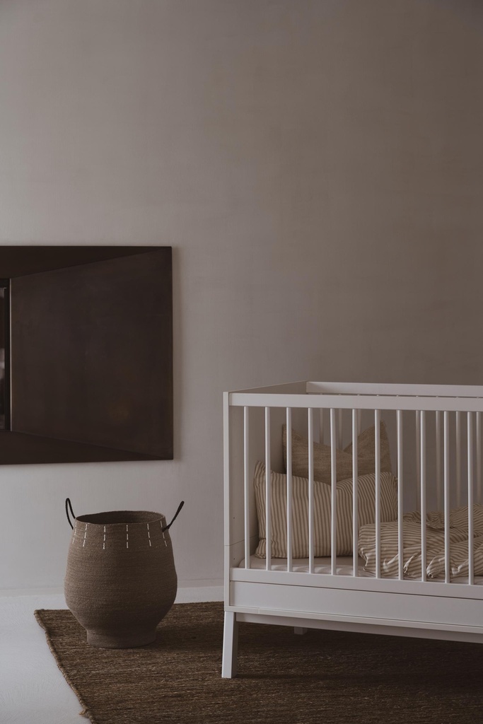 Kamer Ashi: Bed (140x70) + kast (3-deuren) + commode (cream) - toonzaalmodel (enkel afhaling)