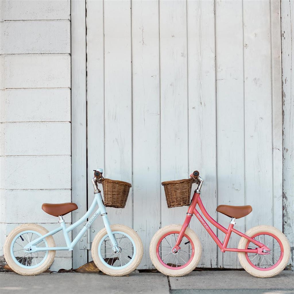 Vélo d'équilibre premier essai (nouveau)