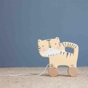 Figurine en bois tirant le tigre