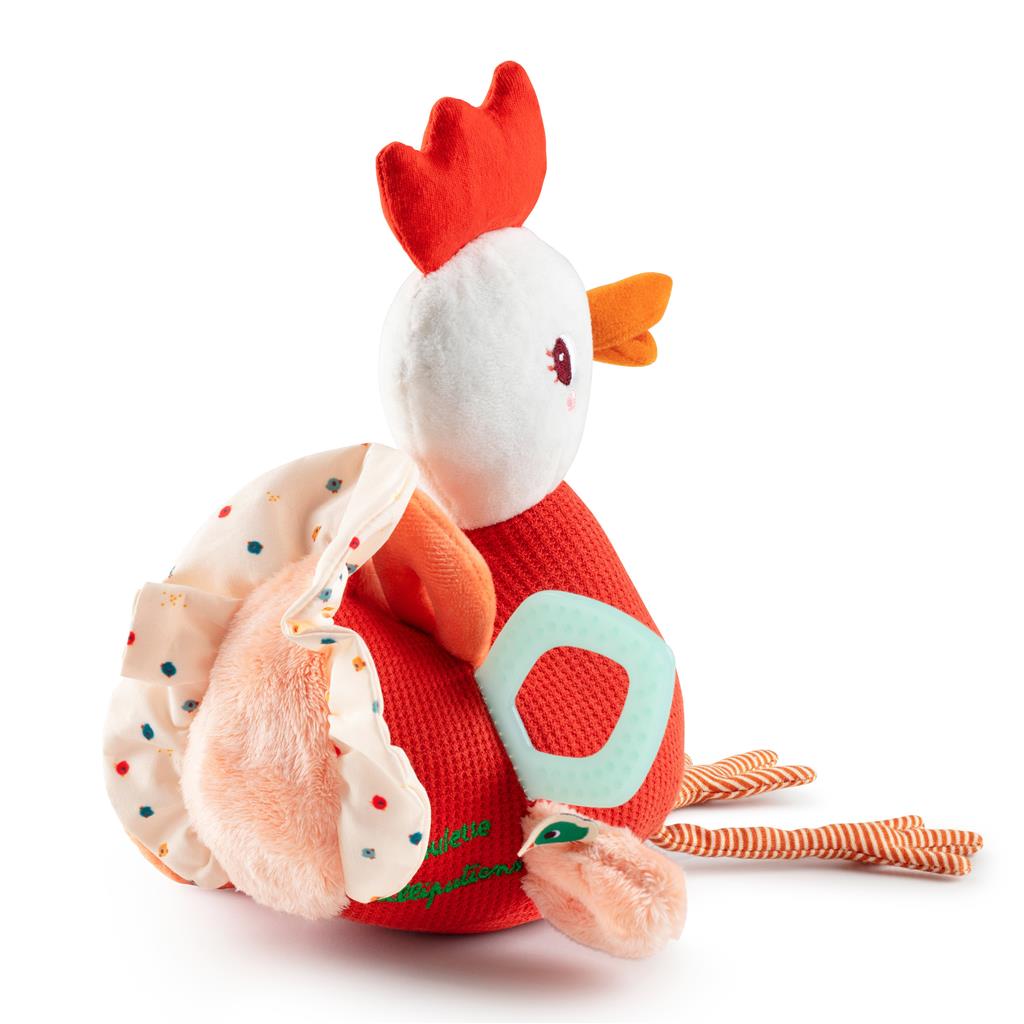 Multi-activity chicken Paulette