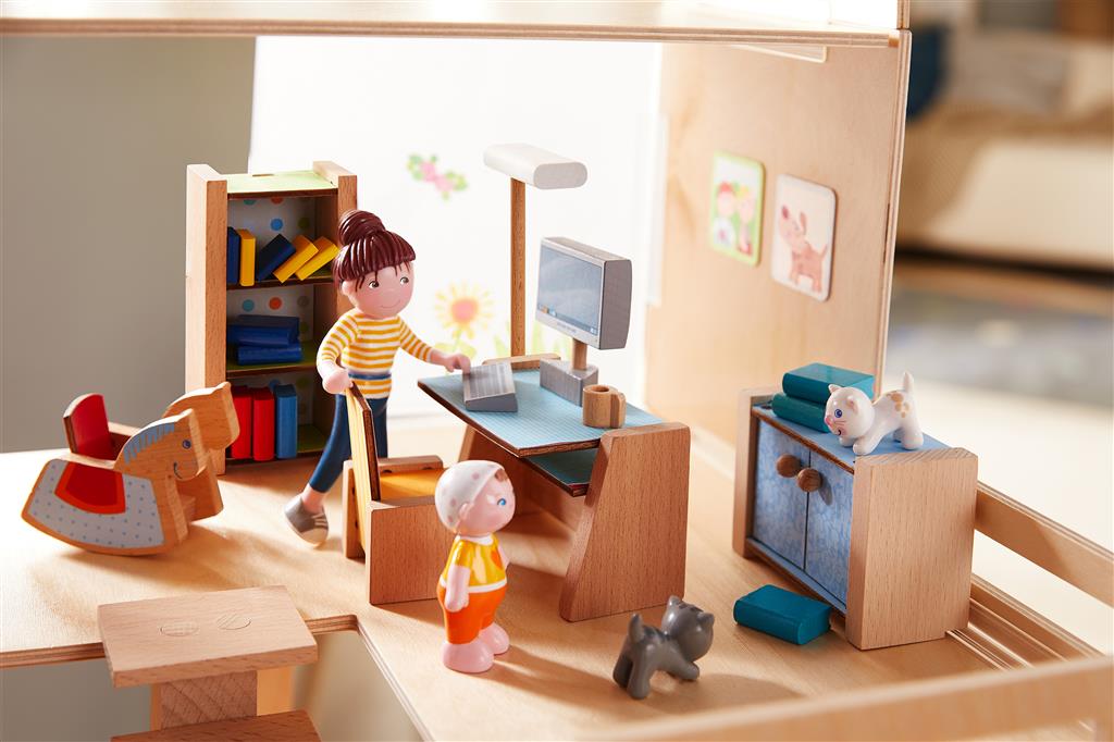 Little friends: doll house furniture workroom