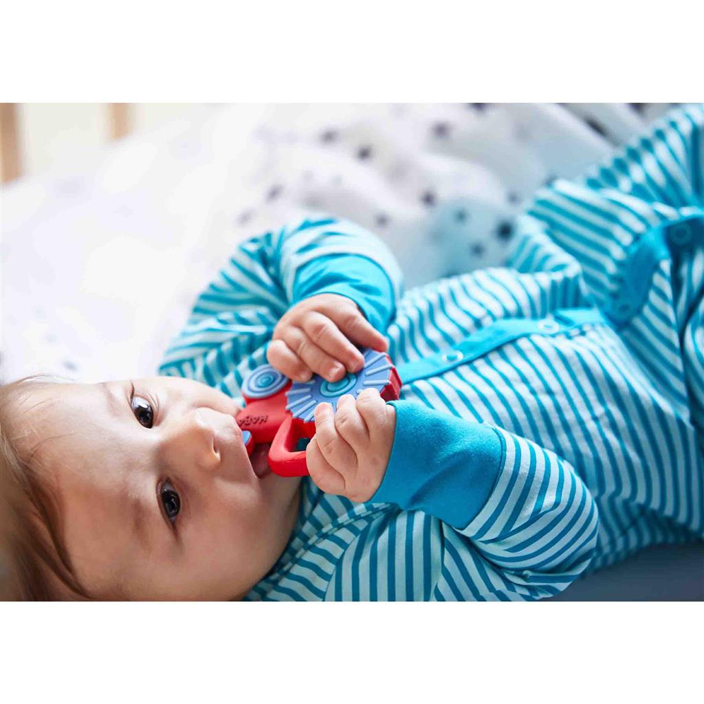 Gripping toy tractor