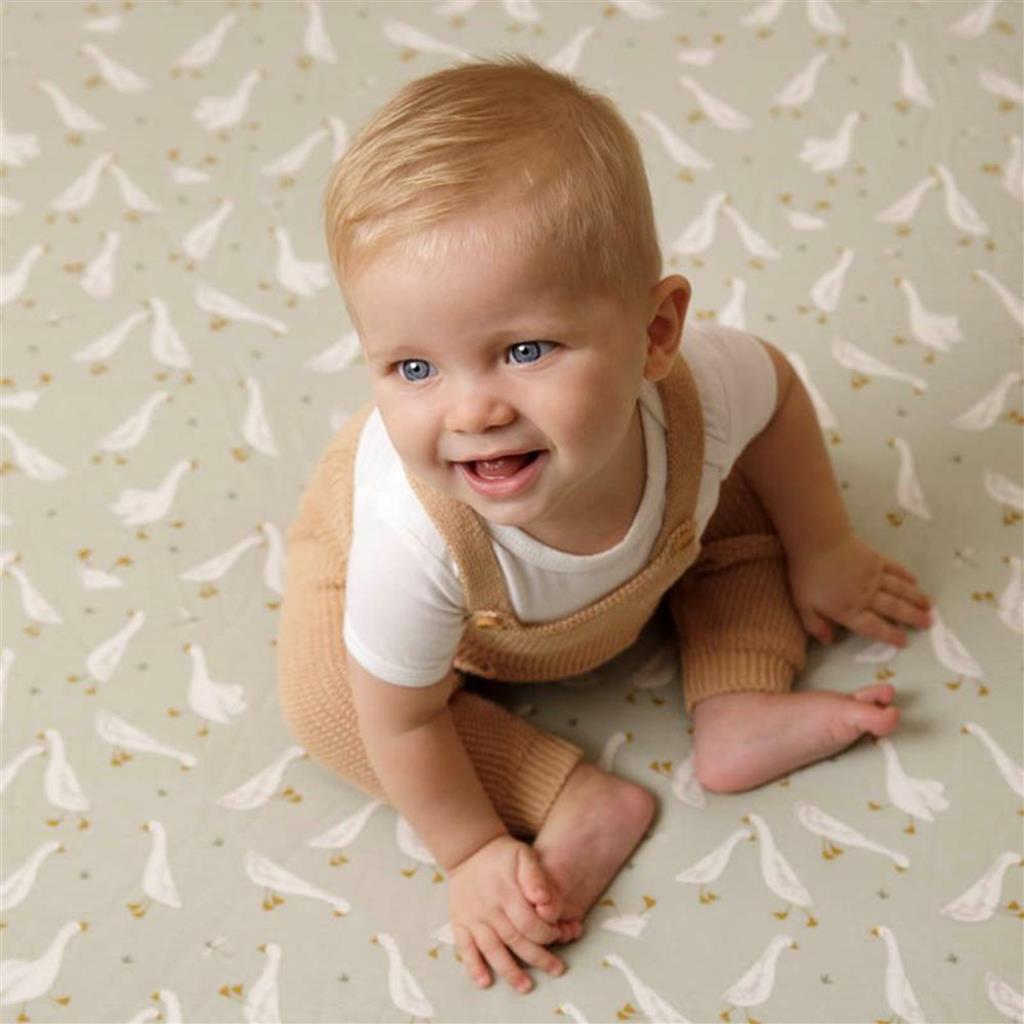 Fitted crib sheet little goose