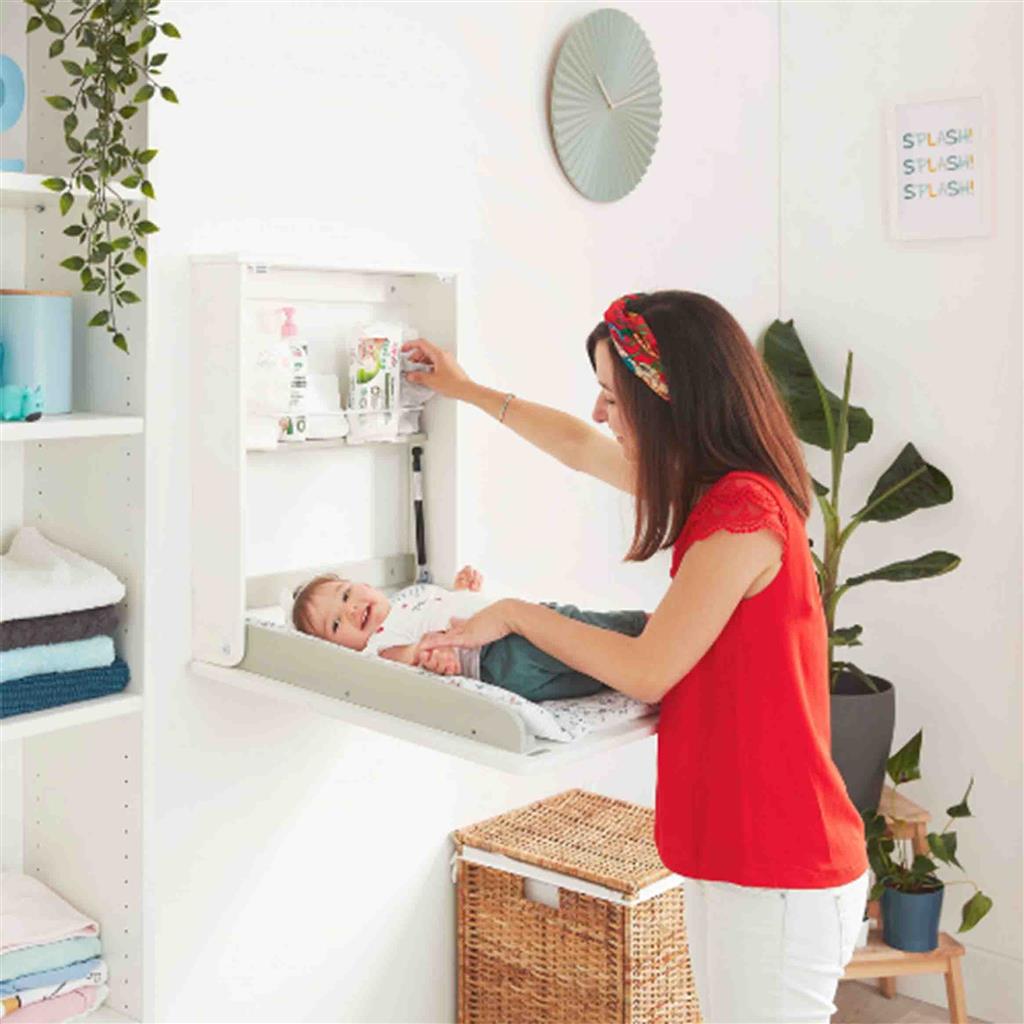 Wall changing table plouf