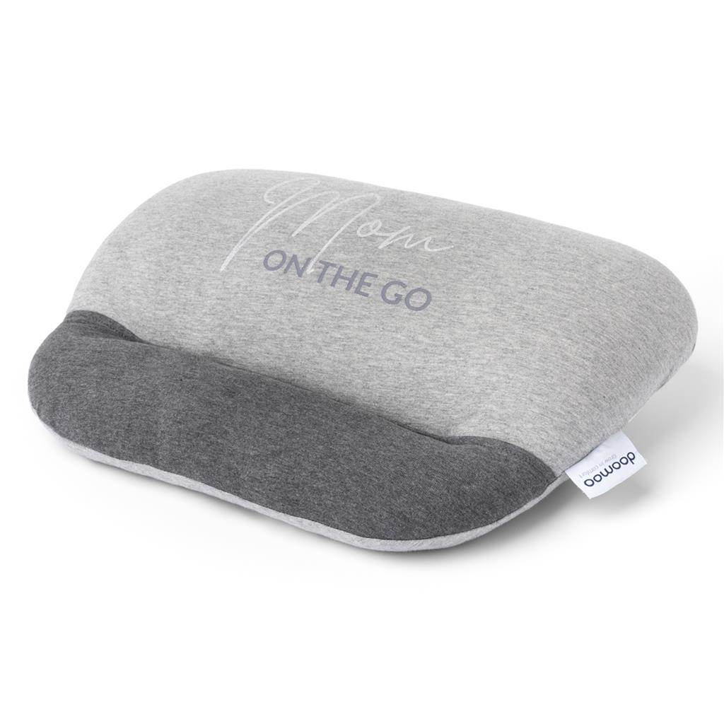 Maternity pillow on the go