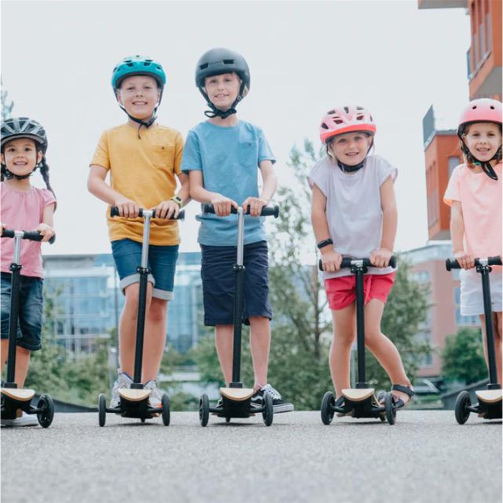 Scooter kids