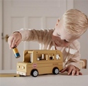 Bus scolaire avec poupées