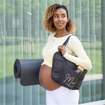 Maternity pillow on the go