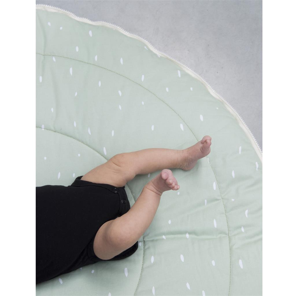 Play mat with arches