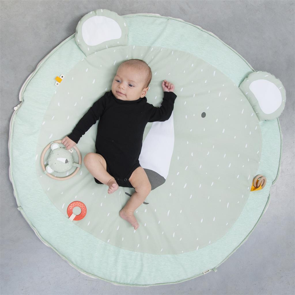 Play mat with arches