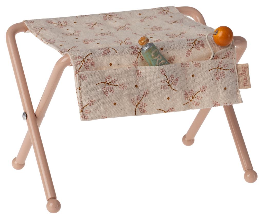 Care table baby mouse pink