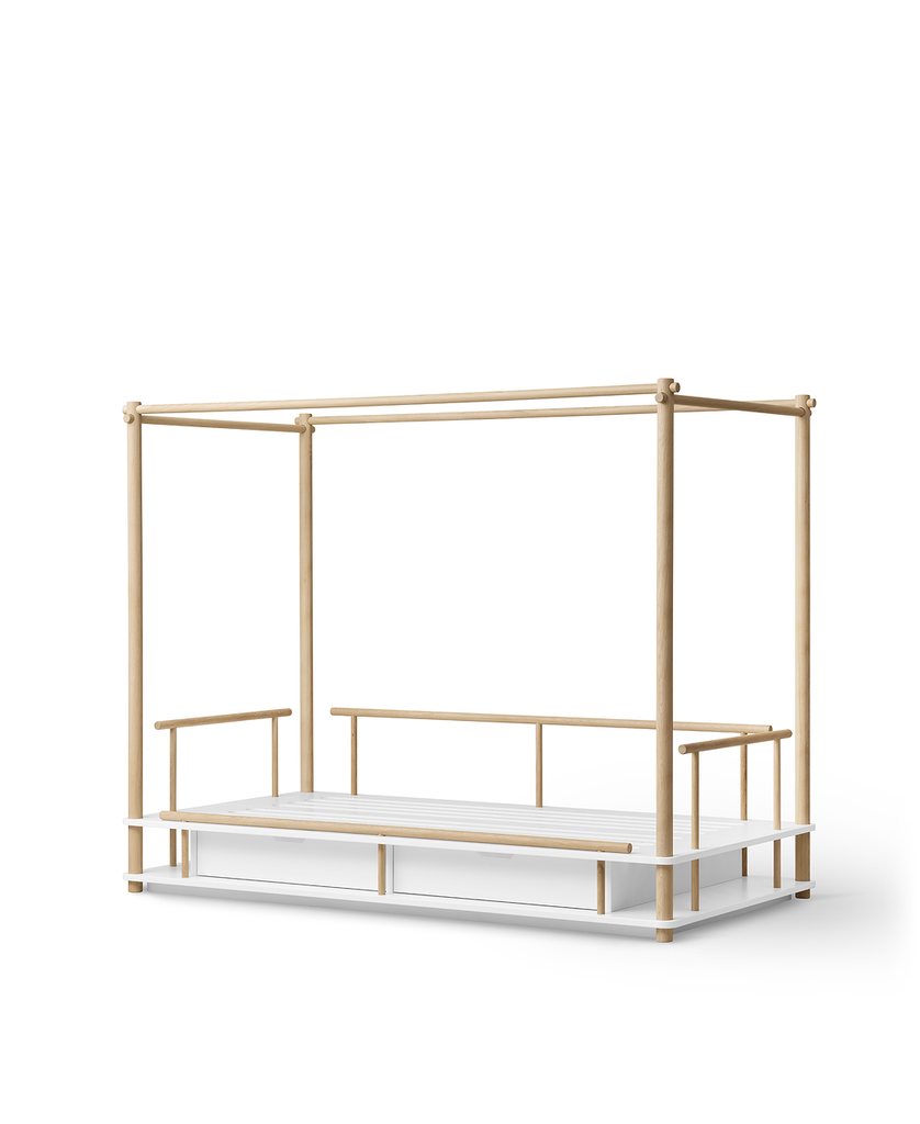 Canopy bed Camp