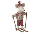 Mom mouse with winter clothes and ski set