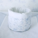 Verzorgingsmand rond Blue Garden Party