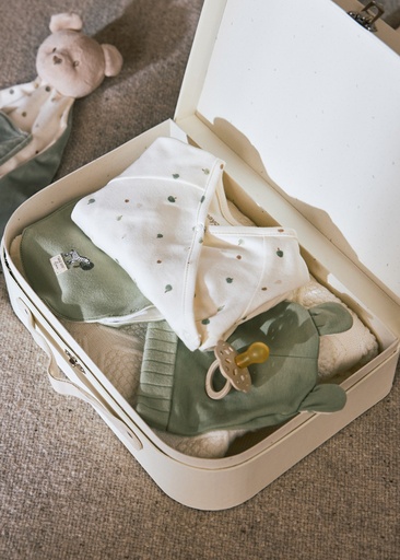 Cadeauset baby – body, bandana slabbetje en babymutsje sage 
