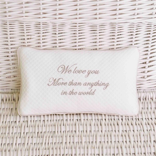 Pillow "nous t'aimons encore plus" ?