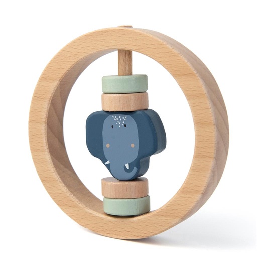Rammelaar rond mrs. elephant 
