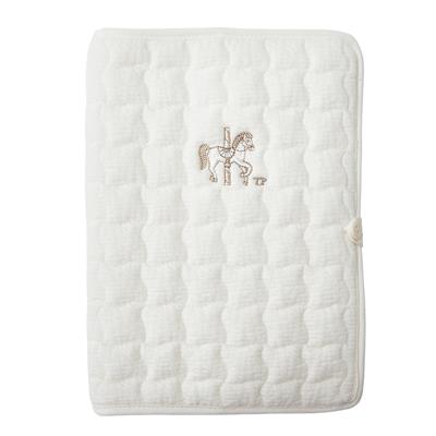 Couverture de livre de naissance - Carrousel rembourré