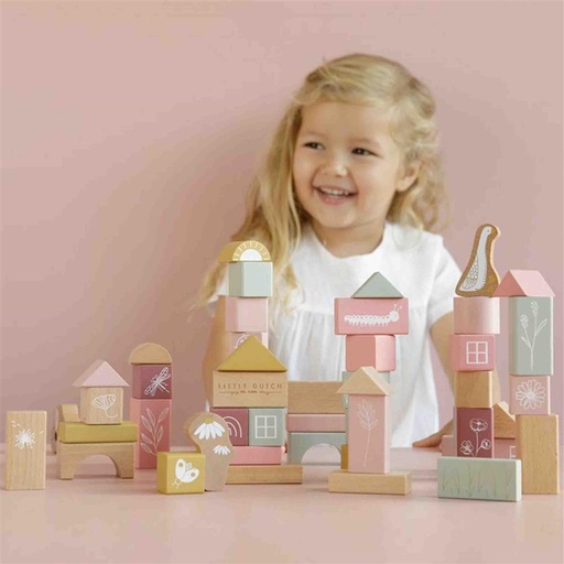 Building blocks pink