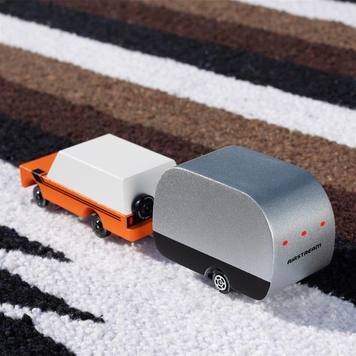 *Auto airstream trailer  