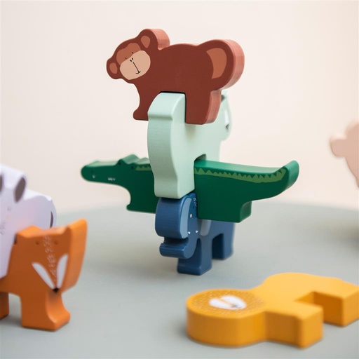 Jeu d'empilage d'animaux  