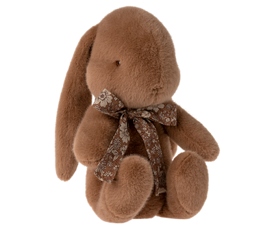 Rabbit hug - medium - nougat  